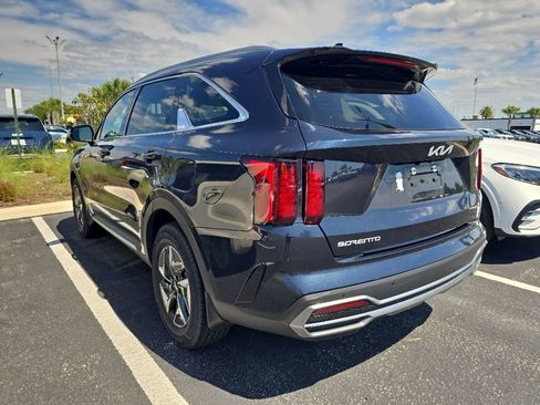 Certified 2023 Kia Sorento EX FWD image 8