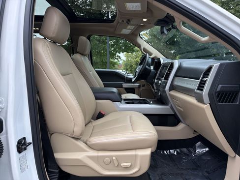 Used 2020 Ford F250 Lariat w/ Lariat Ultimate Package AWD/4WD image 26