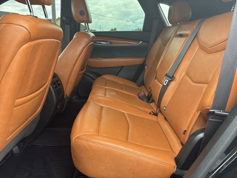 Used 2020 Cadillac XT5 Premium Luxury FWD image 17