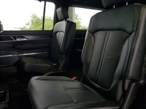 New 2026 Jeep Grand Wagoneer L Summit AWD/4WD image 8