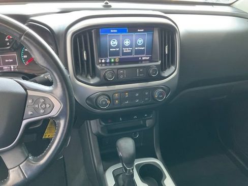 Used 2022 Chevrolet Colorado LT RWD image 12