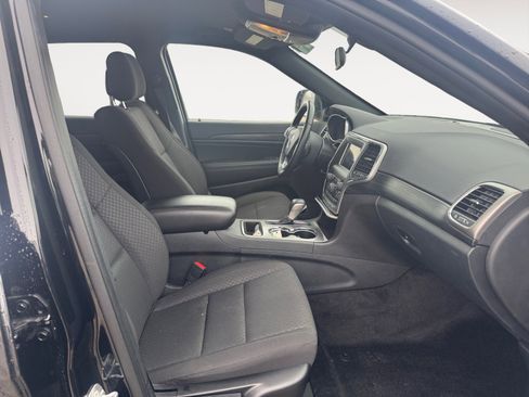 Used 2021 Jeep Grand Cherokee Laredo image 15