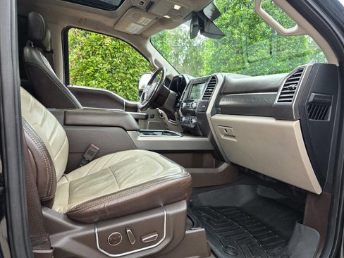 Used 2019 Ford F250 Limited image 47