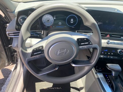 Certified 2024 Hyundai Elantra SEL FWD image 32