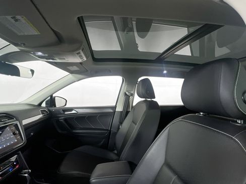 Used 2023 Volkswagen Tiguan SE AWD/4WD image 21