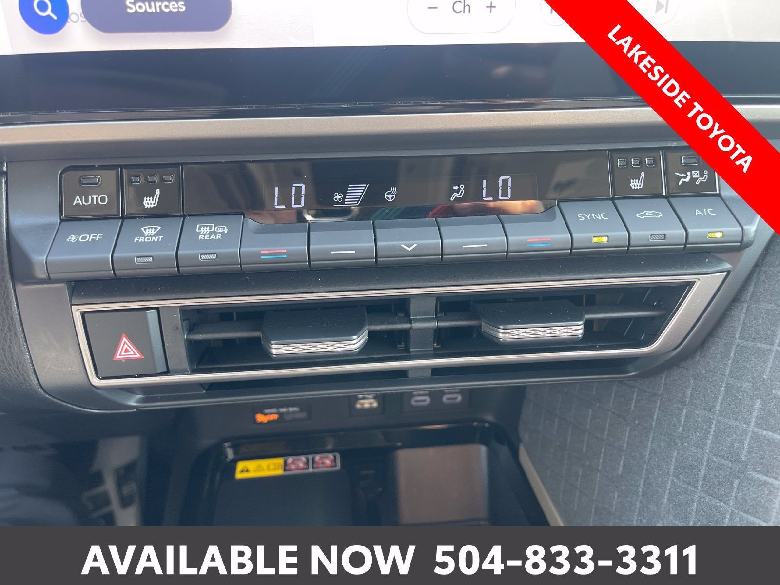 Used 2026 Toyota Camry XLE AWD/4WD image 30