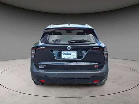 Certified 2025 Nissan Kicks SR FWD image 8