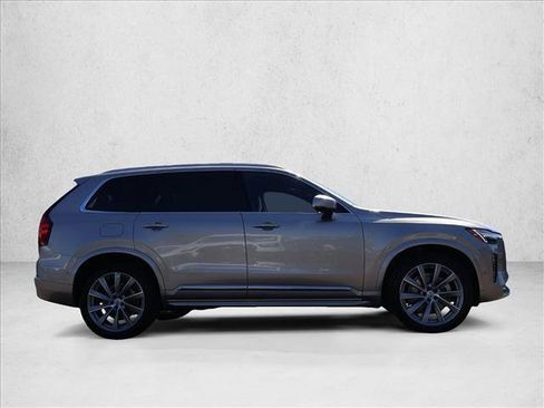 Used 2025 Volvo XC90 B5 Ultra w/ Protection Package Premier AWD/4WD image 4