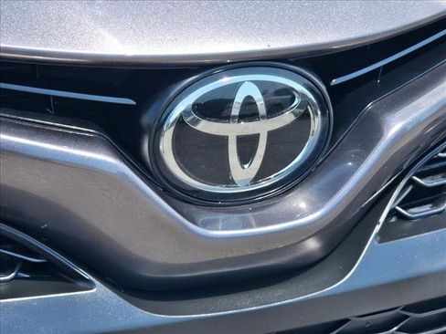 Used 2023 Toyota Camry SE image 5