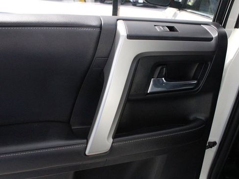 Used 2017 Toyota 4Runner Limited AWD/4WD image 51