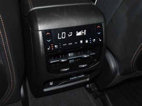 Used 2022 Jeep Grand Cherokee Summit image 33