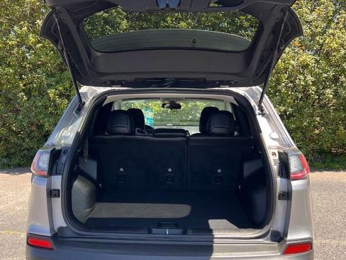 Used 2019 Jeep Cherokee Latitude Plus image 7