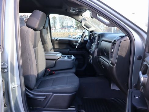 Used 2024 Chevrolet Silverado 2500 Custom w/ Custom Value Package image 15