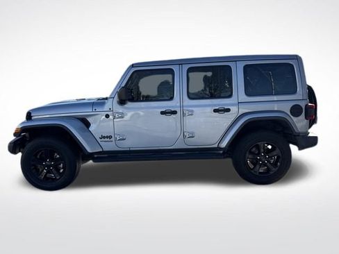 Used 2020 Jeep Wrangler Unlimited Sahara image 2