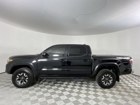 Used 2021 Toyota Tacoma TRD Off-Road image 8