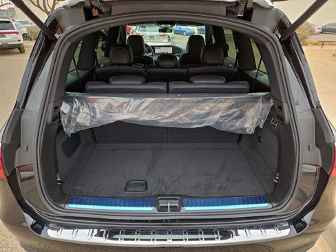 New 2025 Mercedes-Benz GLS 580 4MATIC image 12