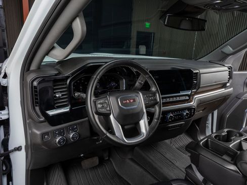 Used 2024 GMC Sierra 3500 SLE w/ SLE Value Package image 16