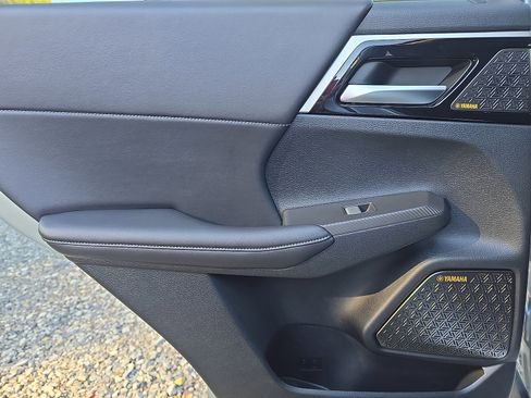 New 2025 Mitsubishi Outlander SE image 26