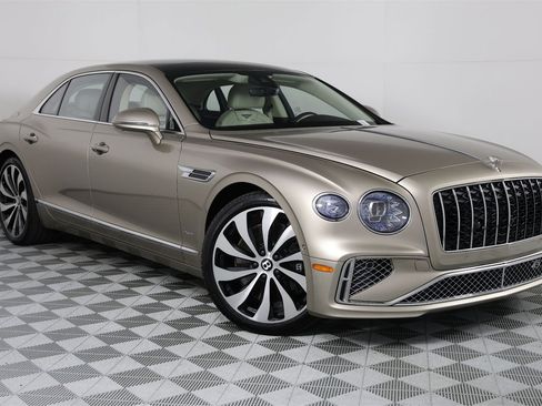 New 2026 Bentley Flying Spur Plug-In Hybrid image 17