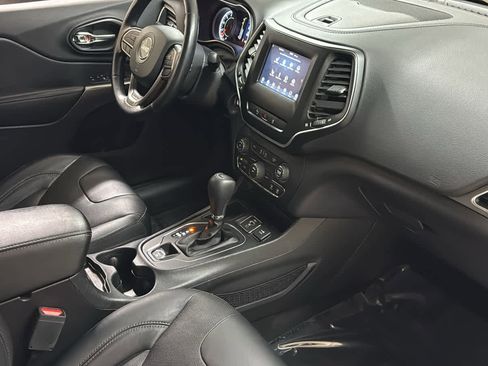 Used 2021 Jeep Cherokee Latitude Lux FWD image 33