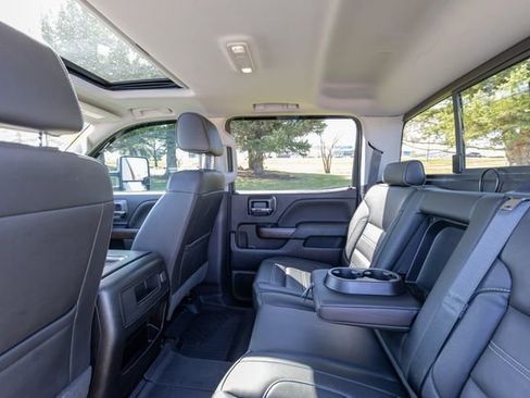 Used 2018 GMC Sierra 2500 Denali AWD/4WD image 13