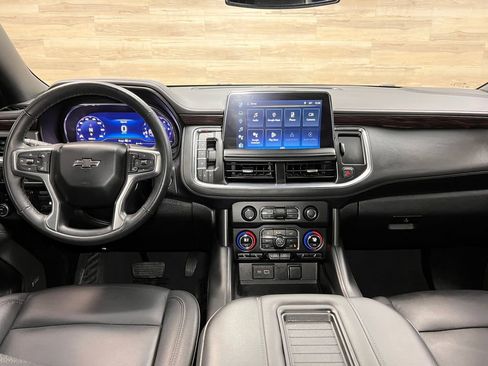 Used 2024 Chevrolet Suburban Z71 w/ Off-Road Capability Package AWD/4WD image 2