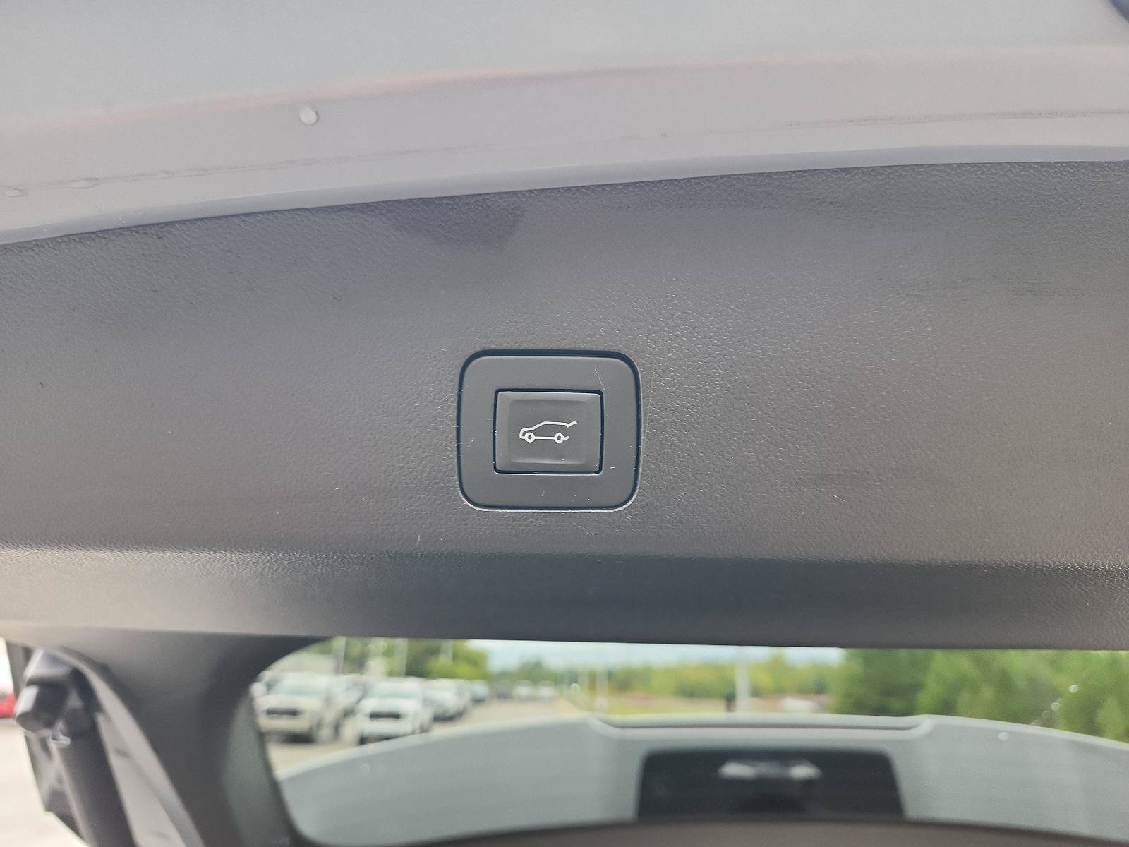 Certified 2024 Buick Encore GX Avenir w/ Avenir Technology Package AWD/4WD image 12