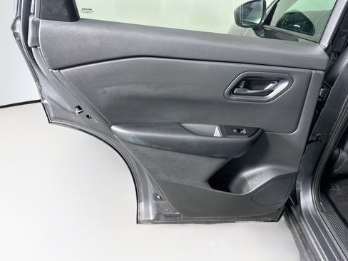 Used 2024 Nissan Rogue S FWD image 27