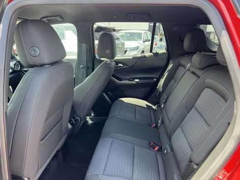 Used 2026 Chevrolet Equinox LT AWD/4WD image 12
