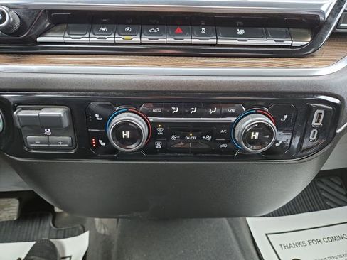 Used 2025 Chevrolet Silverado 1500 LT image 24