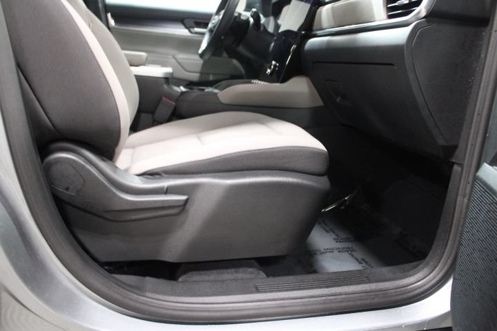 Used 2025 GMC Terrain Elevation AWD/4WD image 25