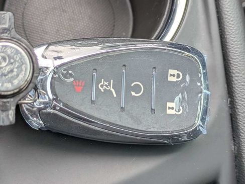 Used 2023 Chevrolet Equinox LT FWD image 30