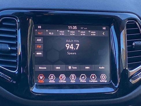 Used 2018 Jeep Compass Limited image 7