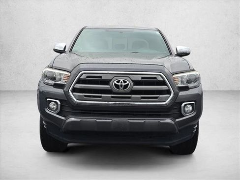 Used 2016 Toyota Tacoma Limited w/ Towing Package image 2