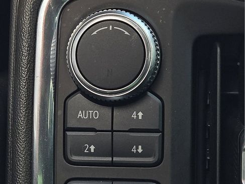 Used 2019 GMC Sierra 1500 AT4 w/ AT4 Premium Package image 17