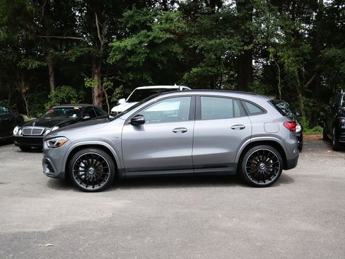 New 2026 Mercedes-Benz GLA 35 AMG 4MATIC image 6