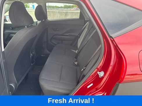 Used 2025 Hyundai Kona SEL FWD image 3