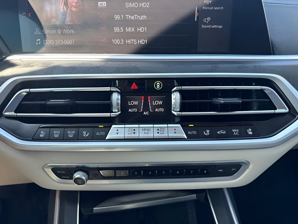 Used 2021 BMW X7 xDrive40i w/ Premium Package AWD/4WD image 17