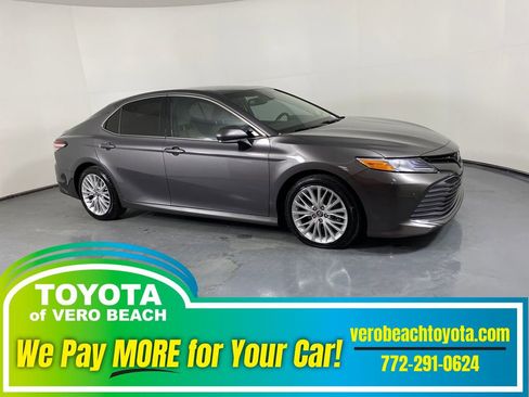 Used 2018 Toyota Camry XLE w/ Audio Package image 1