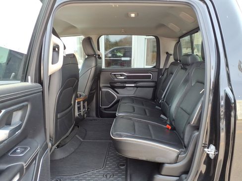 Used 2022 RAM 1500 Laramie AWD/4WD image 10