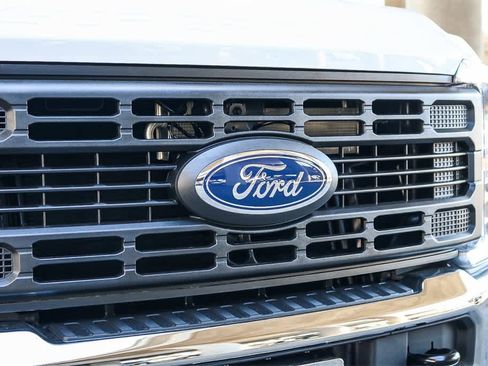 New 2026 Ford F250 XL w/ XL Chrome Package image 5