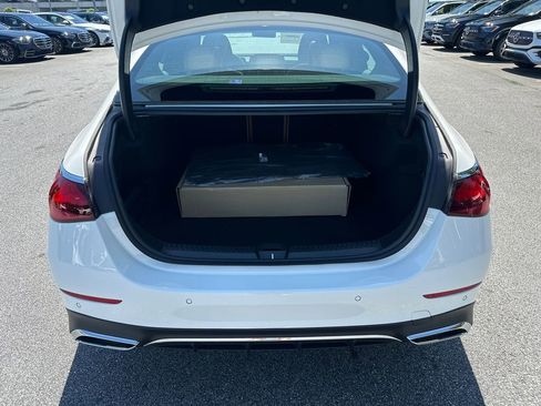 New 2026 Mercedes-Benz E 350 4MATIC Sedan image 19