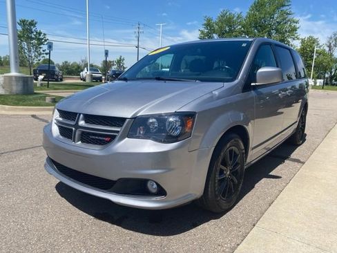 Used 2019 Dodge Grand Caravan GT FWD image 2