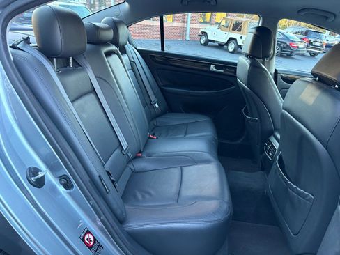 Used 2013 Hyundai Genesis 3.8 image 33