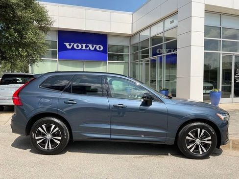 Certified 2025 Volvo XC60 B5 Core AWD/4WD image 8