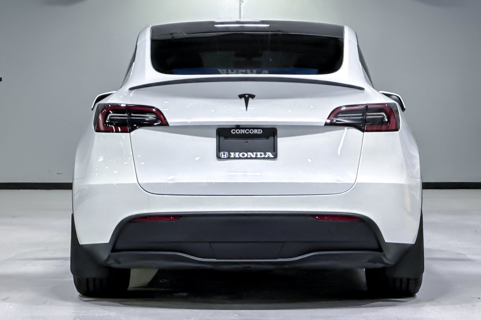 Used 2023 Tesla Model Y Performance AWD/4WD image 10