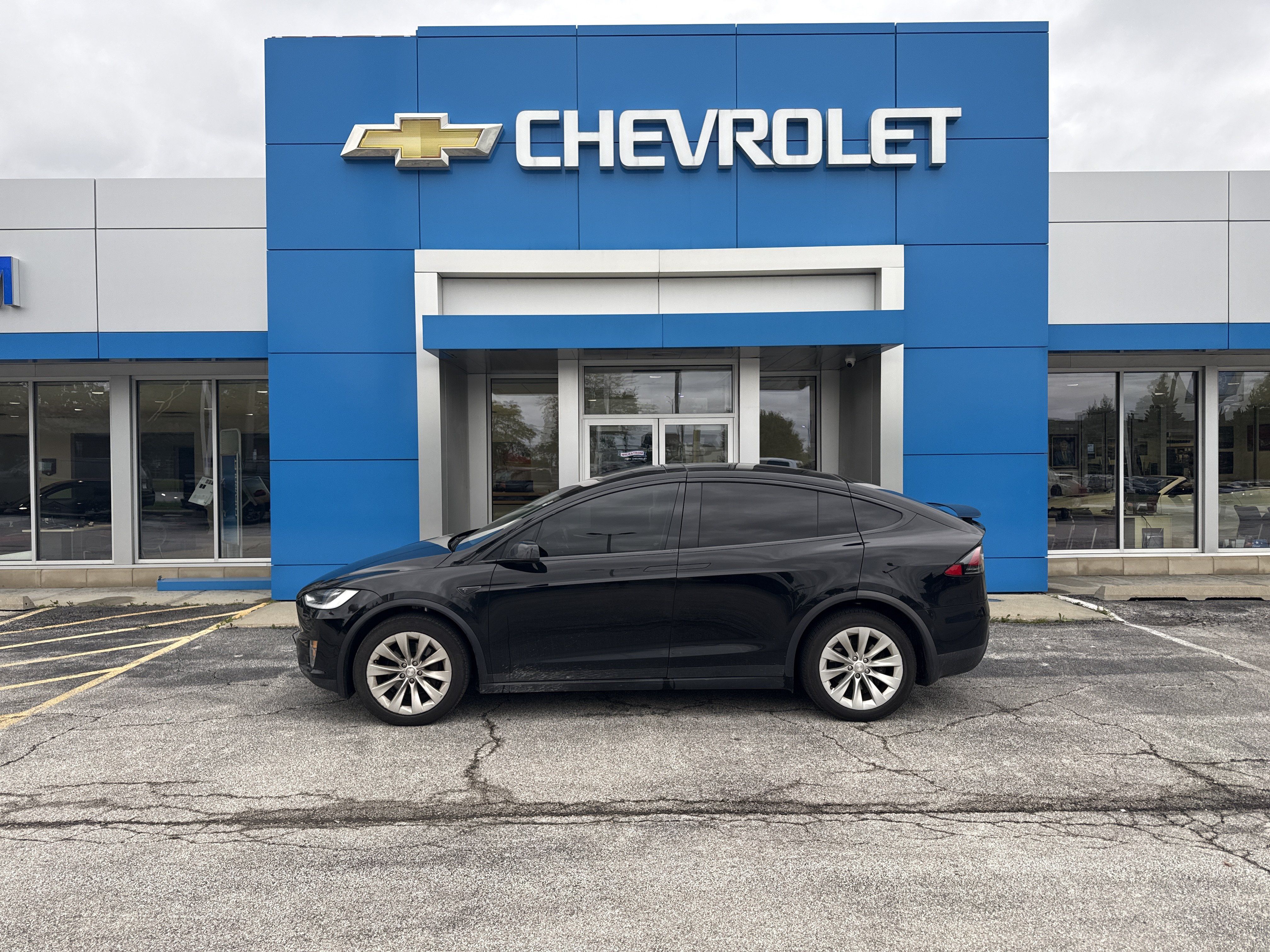 Used 2016 Tesla Model X 90D AWD/4WD image 2