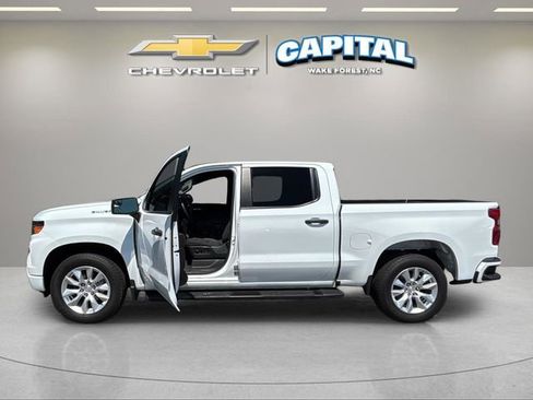 Used 2023 Chevrolet Silverado 1500 Custom RWD image 9