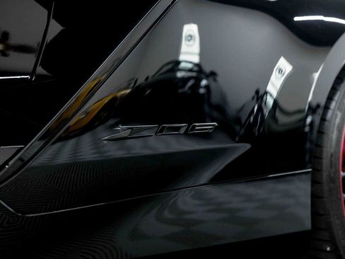 Used 2024 Chevrolet Corvette Z06 w/ Stealth Interior Trim Package RWD image 33