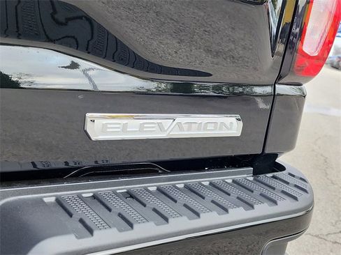 New 2026 GMC Sierra 1500 Elevation image 5